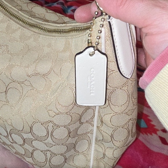 LIKE NEW!! Coach 2018 Hobo Shoulder Bag - Picture 7 of 10